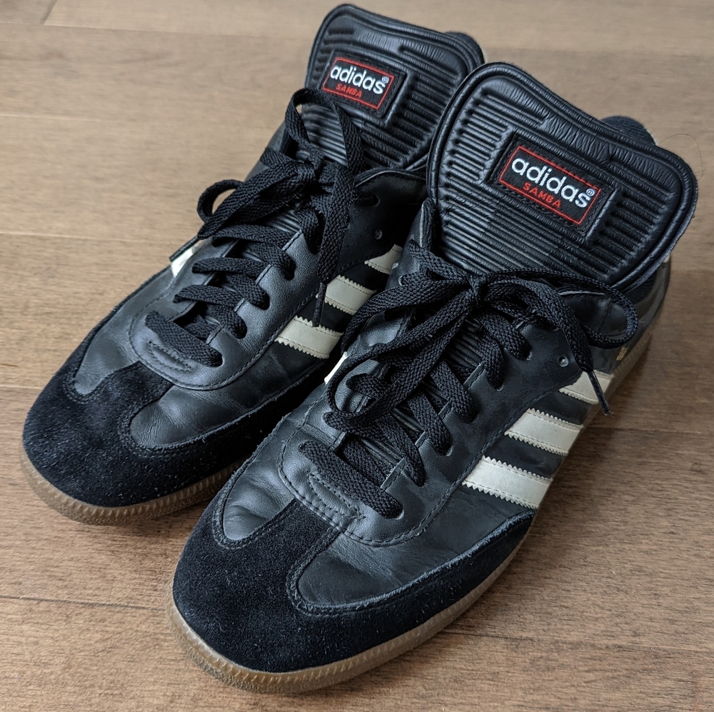 EUC Adidas Samba Classic, size 11